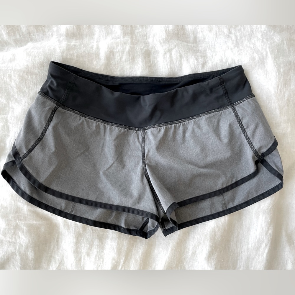 Lululemon speed up low-rise lined short, size 6, black and grey